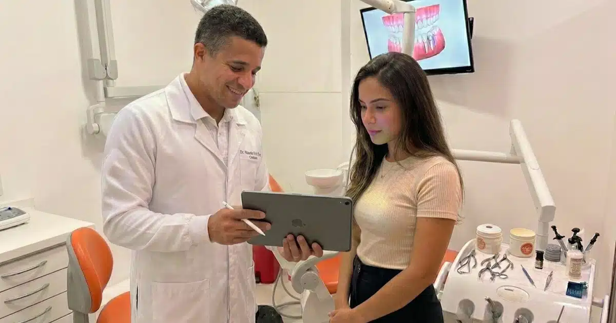 Quanto custa um implante dentário: avaliação e orçamento aberto na DENT+ Niterói e São Gonçalo