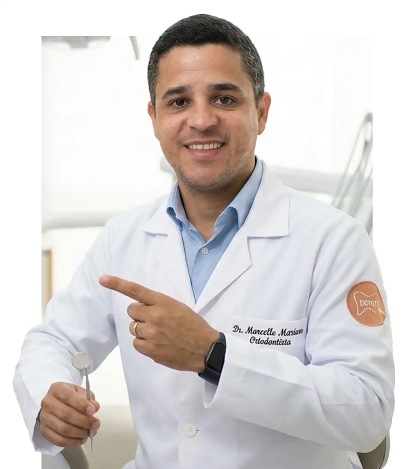 Home 5 marcello apontando